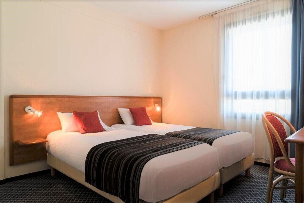 Hotel Le Valois, Cognac Centre Экстерьер фото
