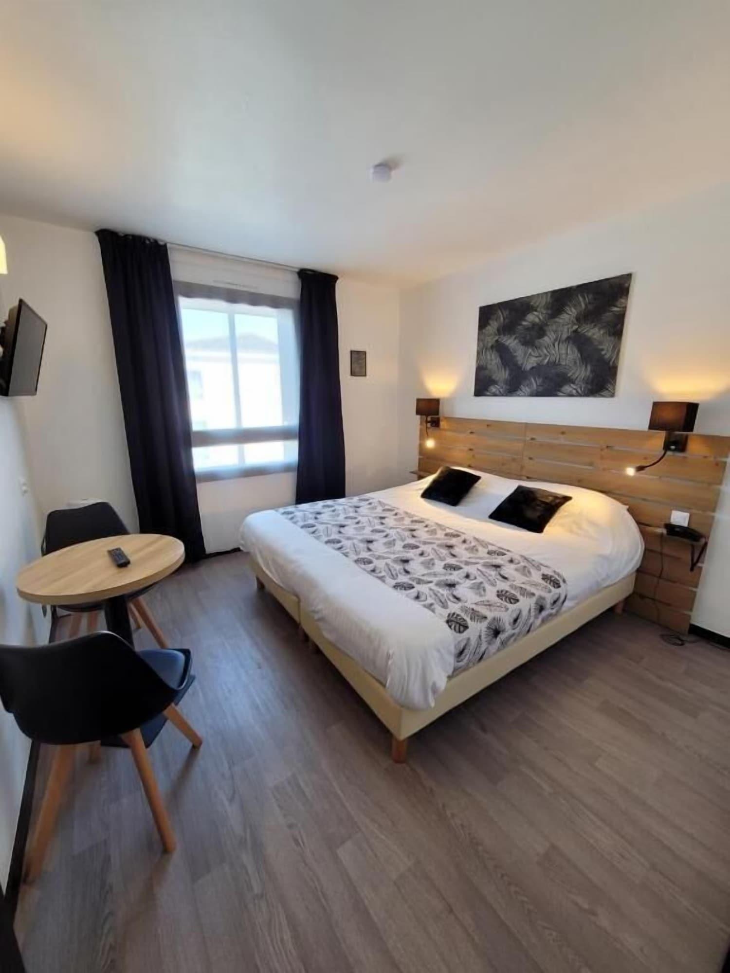 Hotel Le Valois, Cognac Centre Экстерьер фото
