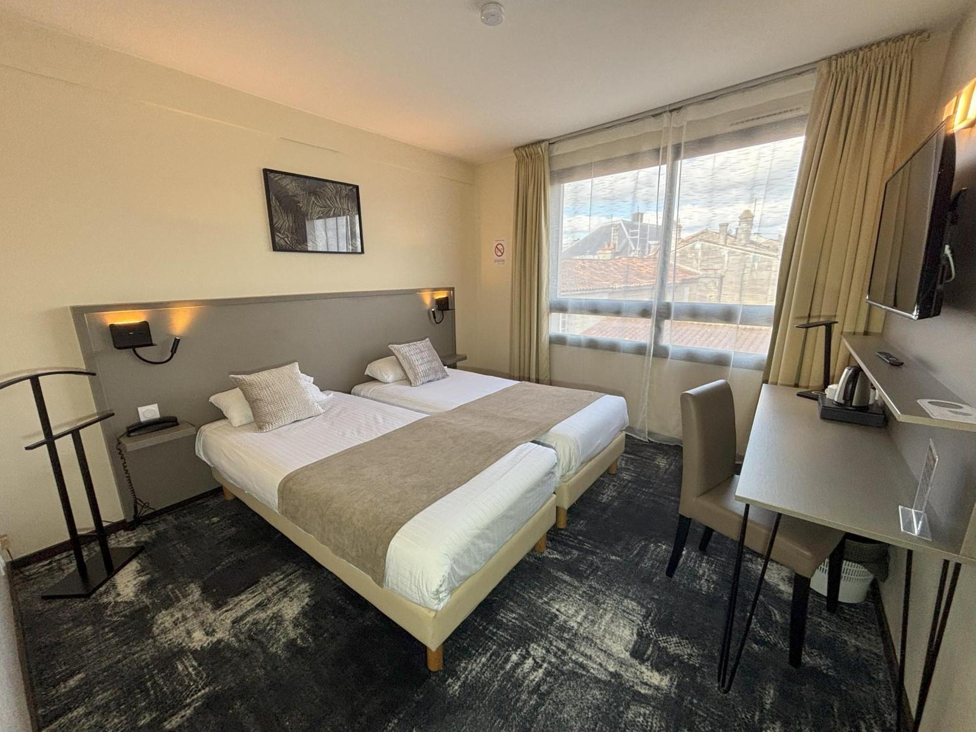 Hotel Le Valois, Cognac Centre Экстерьер фото