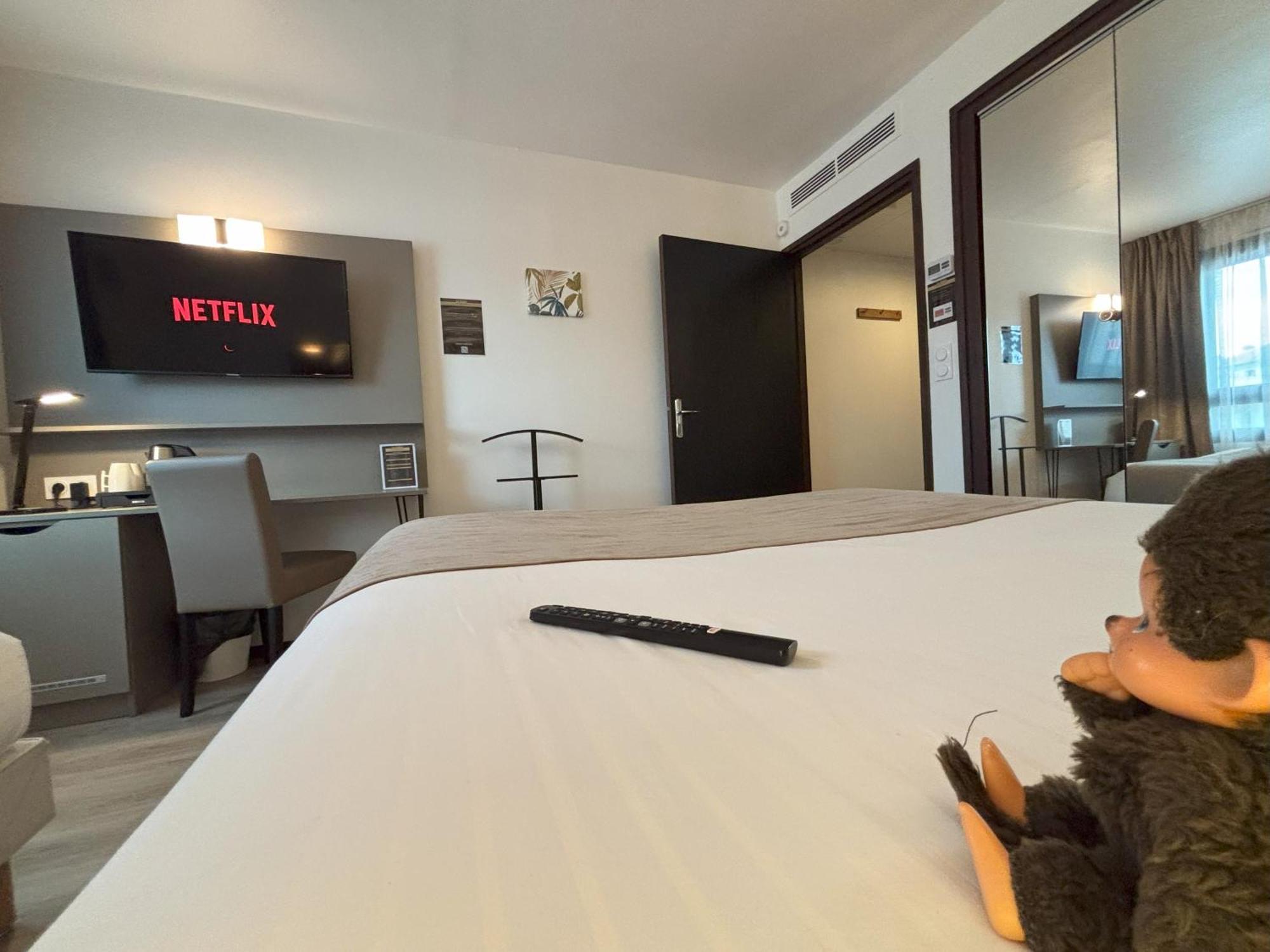 Hotel Le Valois, Cognac Centre Экстерьер фото