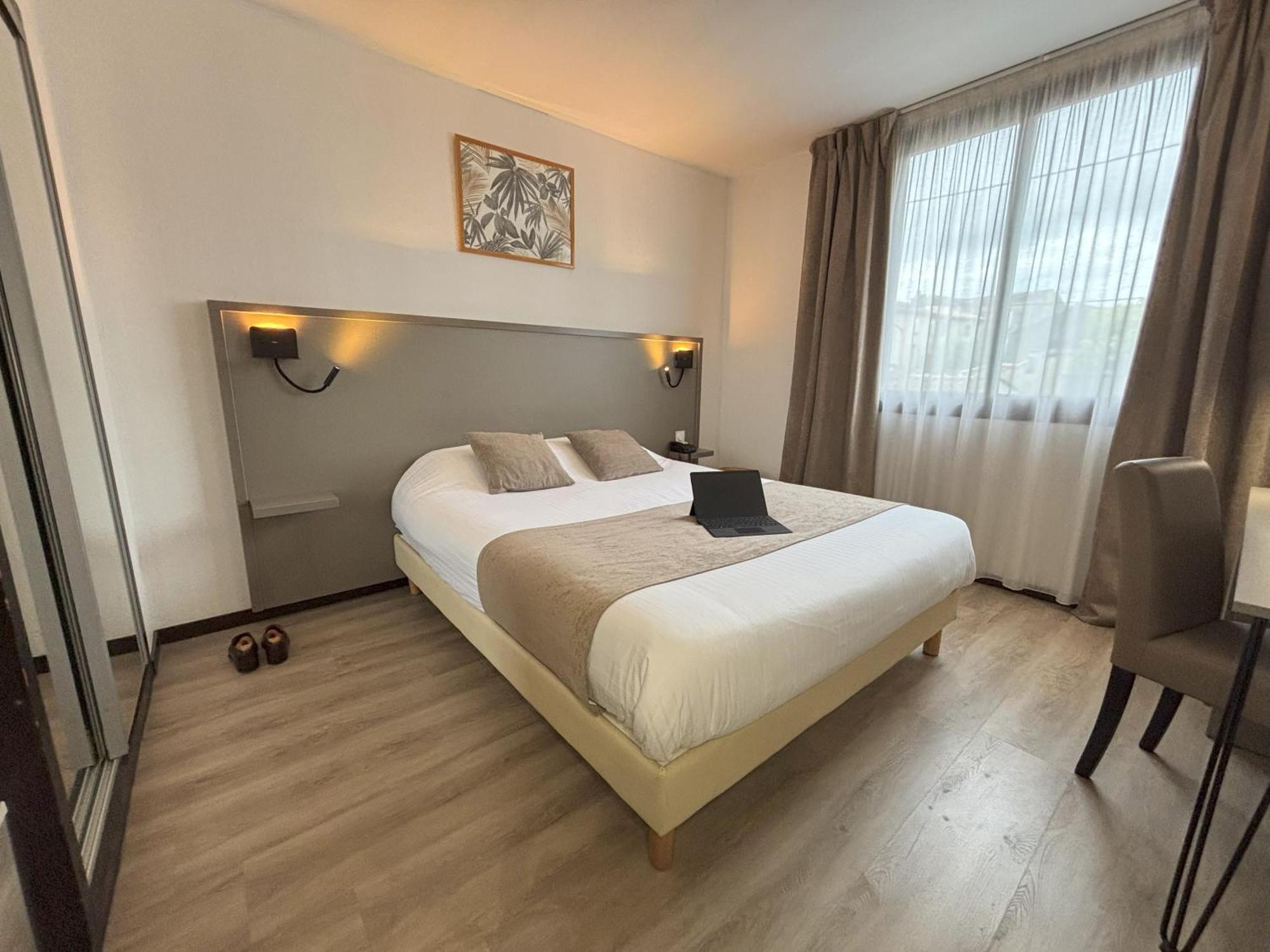 Hotel Le Valois, Cognac Centre Экстерьер фото