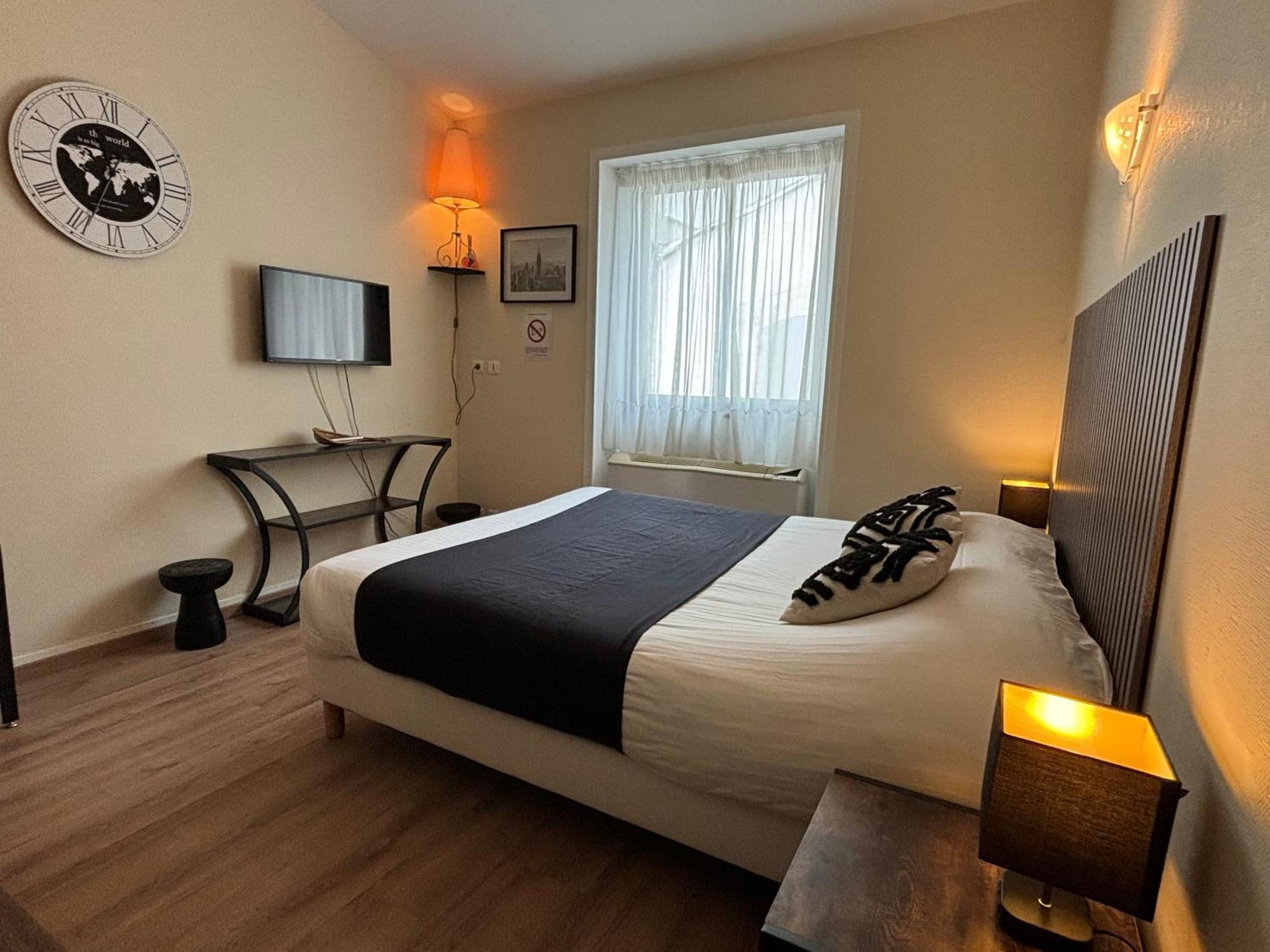 Hotel Le Valois, Cognac Centre Экстерьер фото